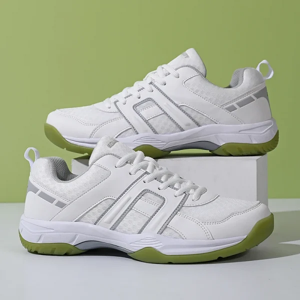 Factory Custom Indoor Spring Sport Shoes Professional Lightweight Female Volleyball Shoes Woman Badminton Pickleball Shoes